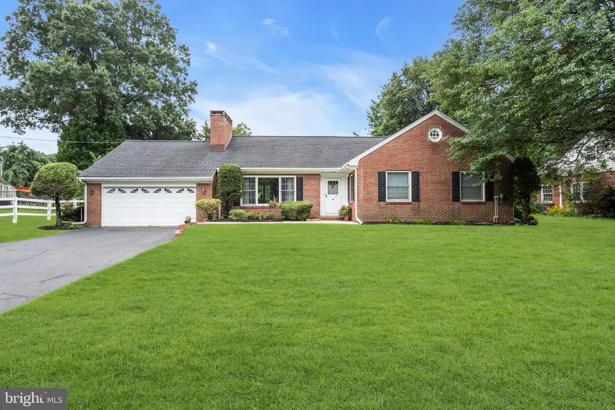 402 Washington Crossing Pennington Rd, Titusville, NJ 08560 - #1