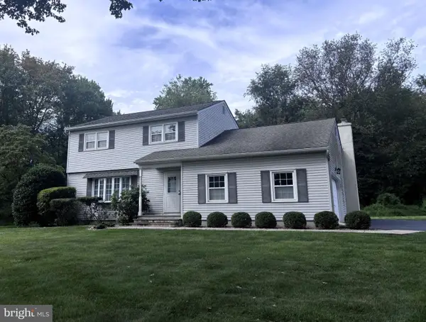 49 Lopatcong Dr, TRENTON, NJ 08638
