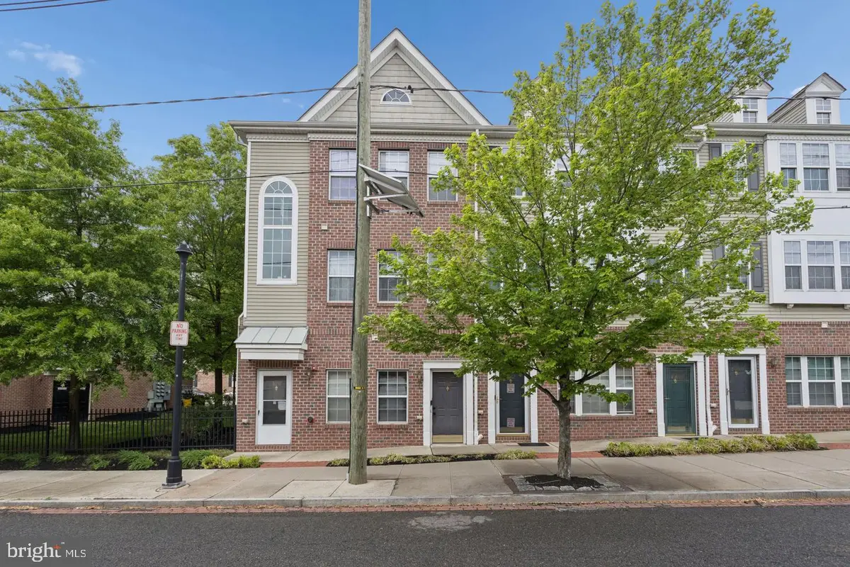 1060 Lamberton St, Trenton, NJ 08611 - #1