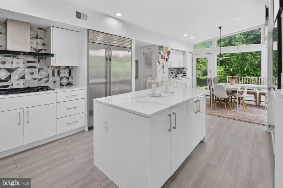 24 White Oak Dr, Princeton, NJ 08540 - #3