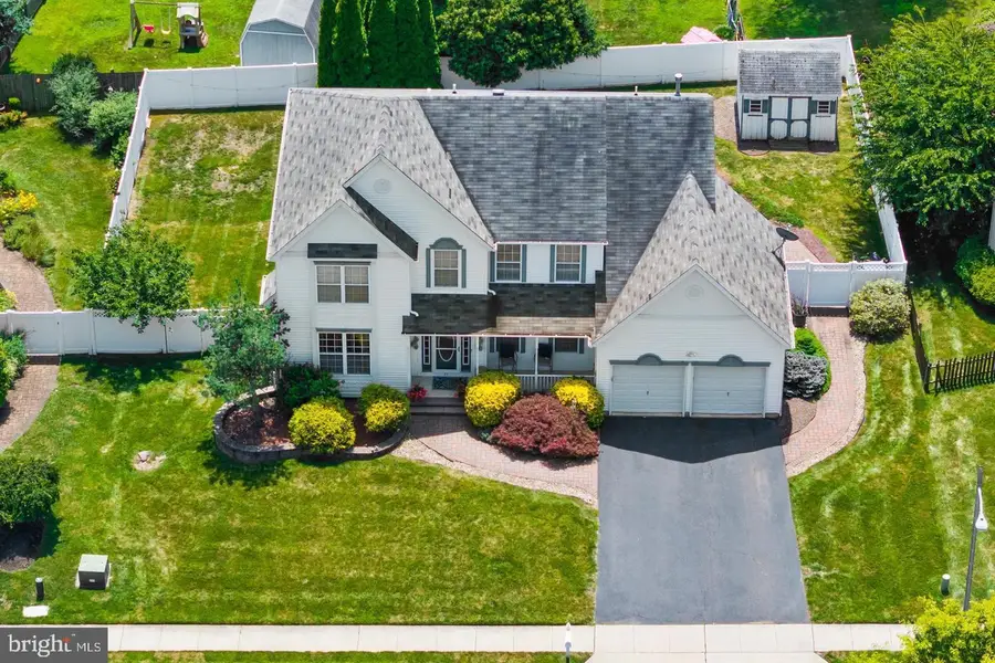 35 Dark Leaf Dr, Hamilton, NJ 08610 - #2