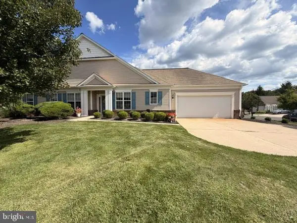 10 Sparrow Dr, HAMILTON, NJ 08690