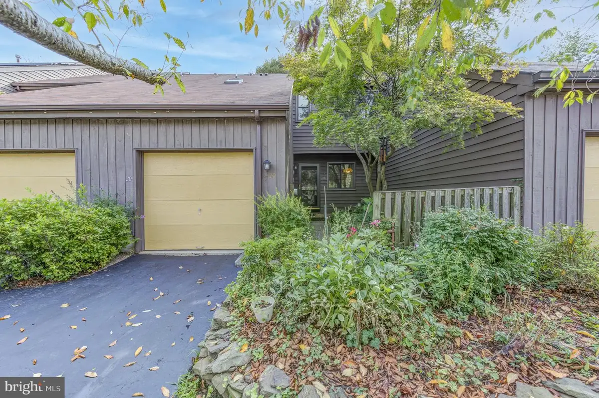 20 Rebecca Ct, Ewing, NJ 08628 - #1