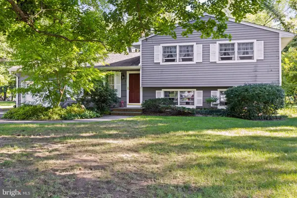 5 Ziff Ln, PRINCETON JUNCTION, NJ 08550