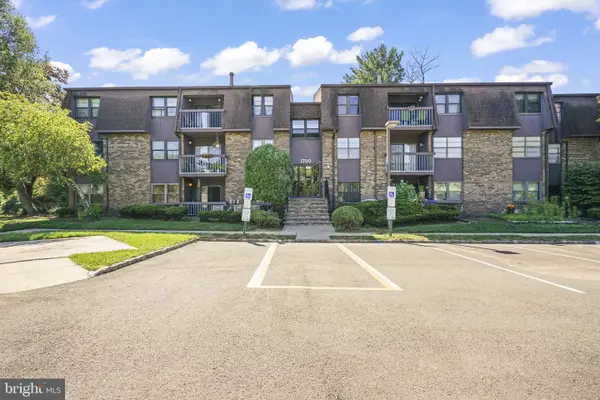 1712 Country Mill Dr, EAST WINDSOR, NJ 08512