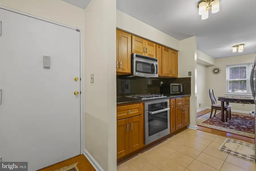 1712 Country Mill Dr, East Windsor, NJ 08512 - #2
