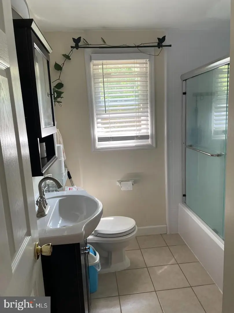 43 Wallace Rd, Princeton Junction, NJ 08550 - #3