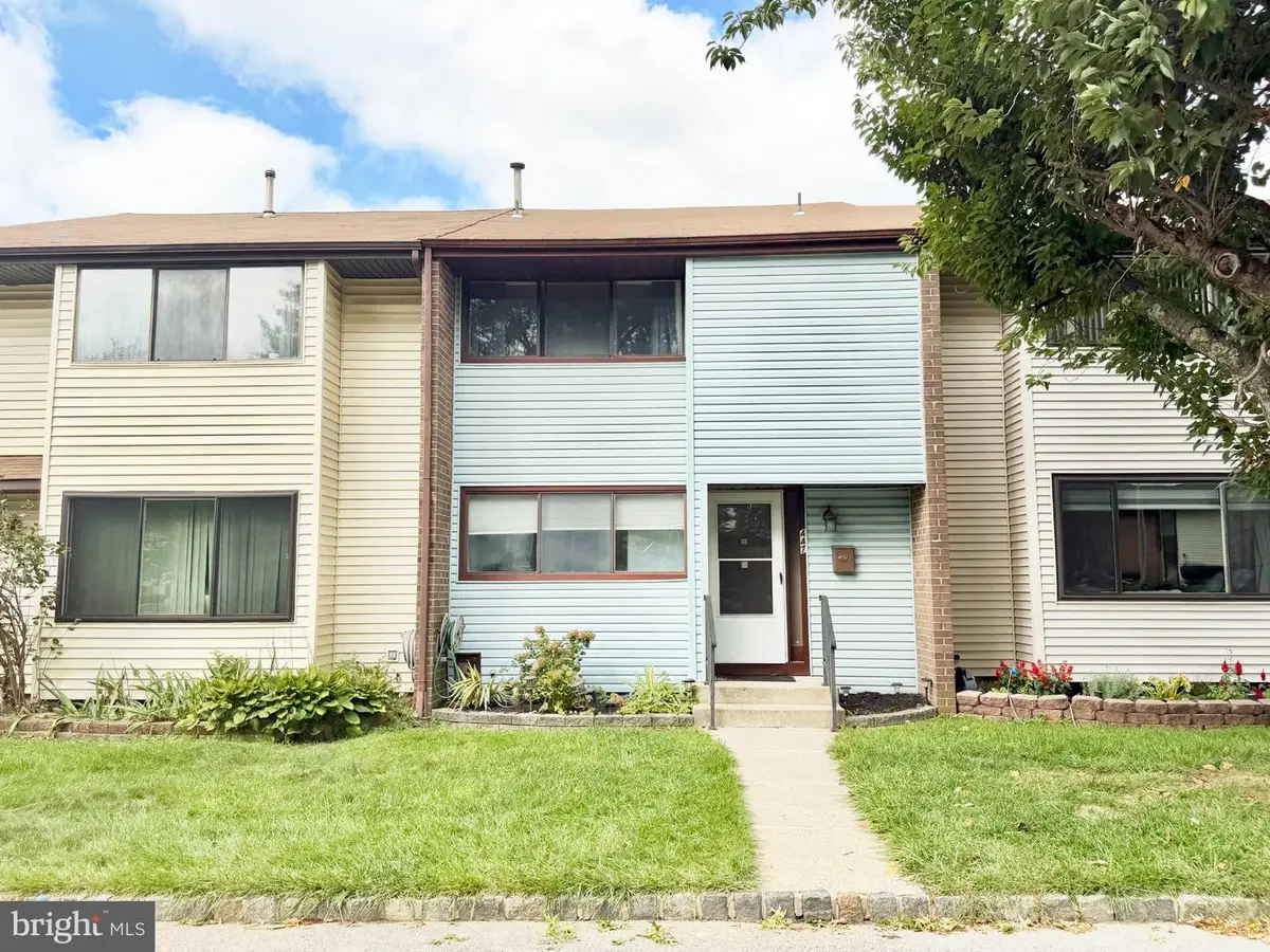 447 Livingston Dr, East Windsor, NJ 08520 - #1