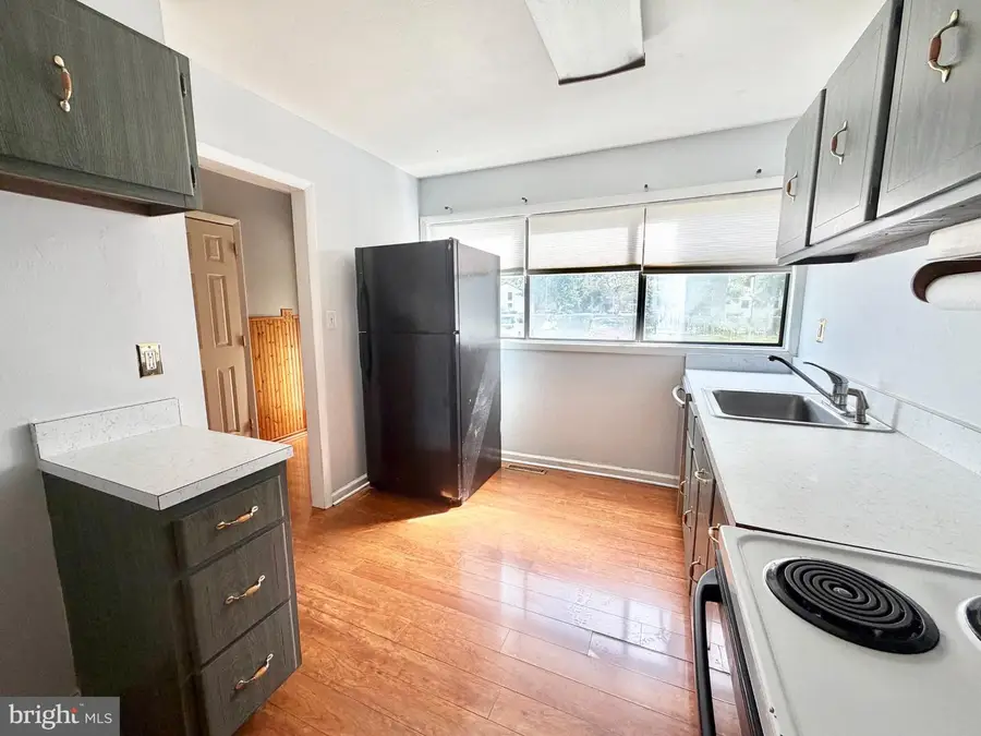 447 Livingston Dr, East Windsor, NJ 08520 - #3