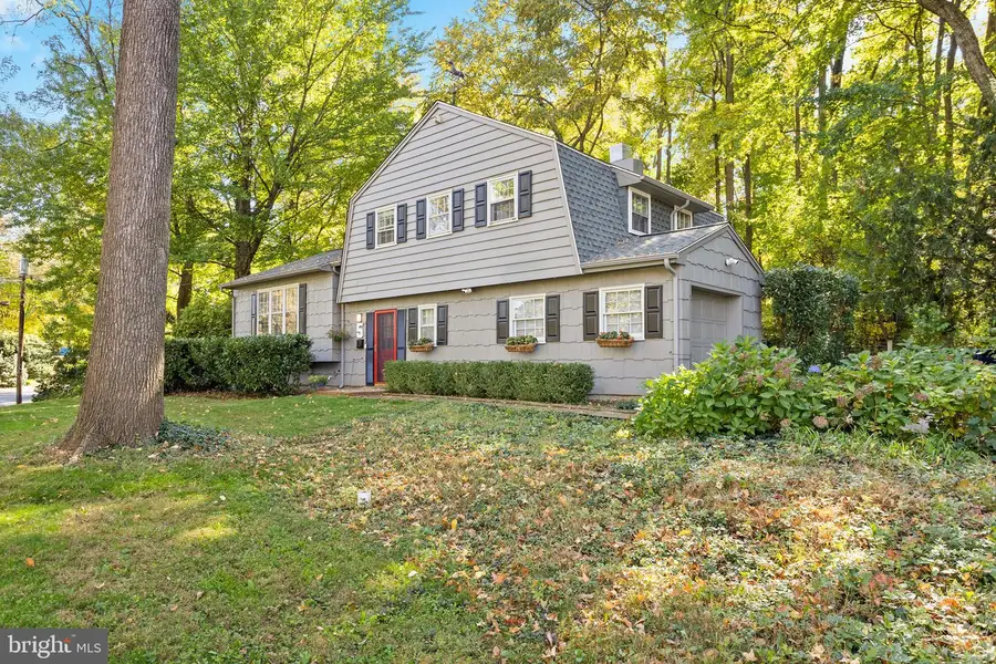 5 Crab Apple Ln, Lawrence, NJ 08648 - #2