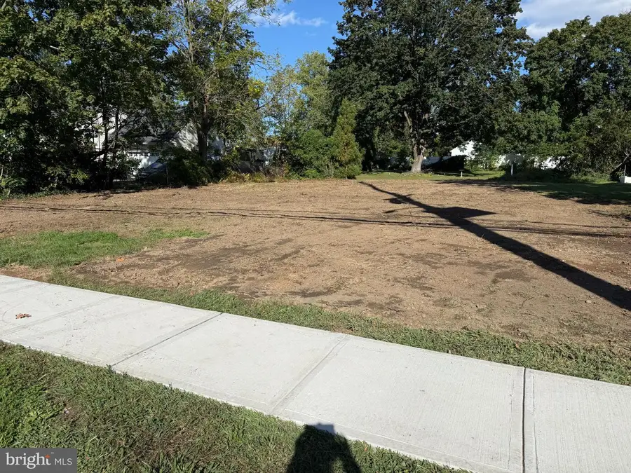 826 Hughes Dr, Hamilton, NJ 08690 - #2