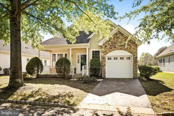 14 Hummingbird Dr, HAMILTON, NJ 08690