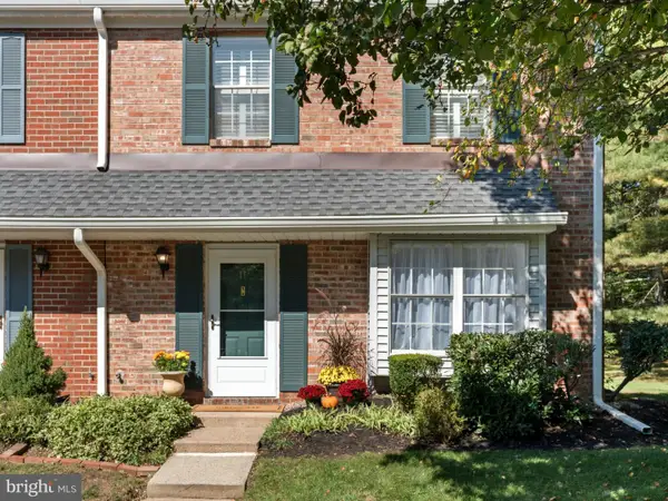 11 Viburnum Ct, TRENTON, NJ 08648