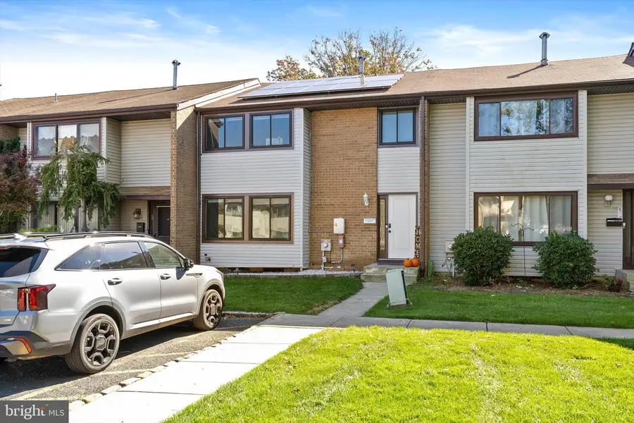 9 Twin Rivers Dr N, Hightstown, NJ 08520 - #2