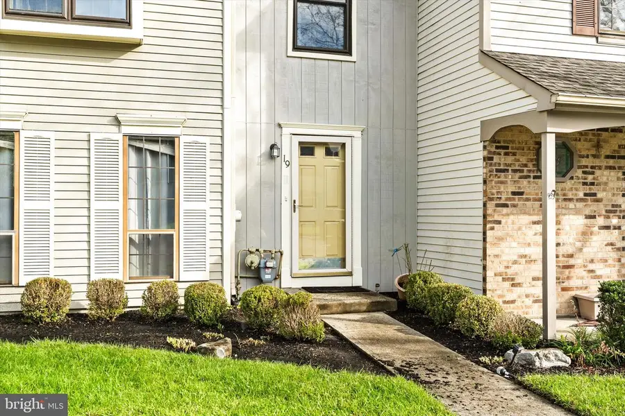 19 Devon Ct, Robbinsville, NJ 08691 - #3