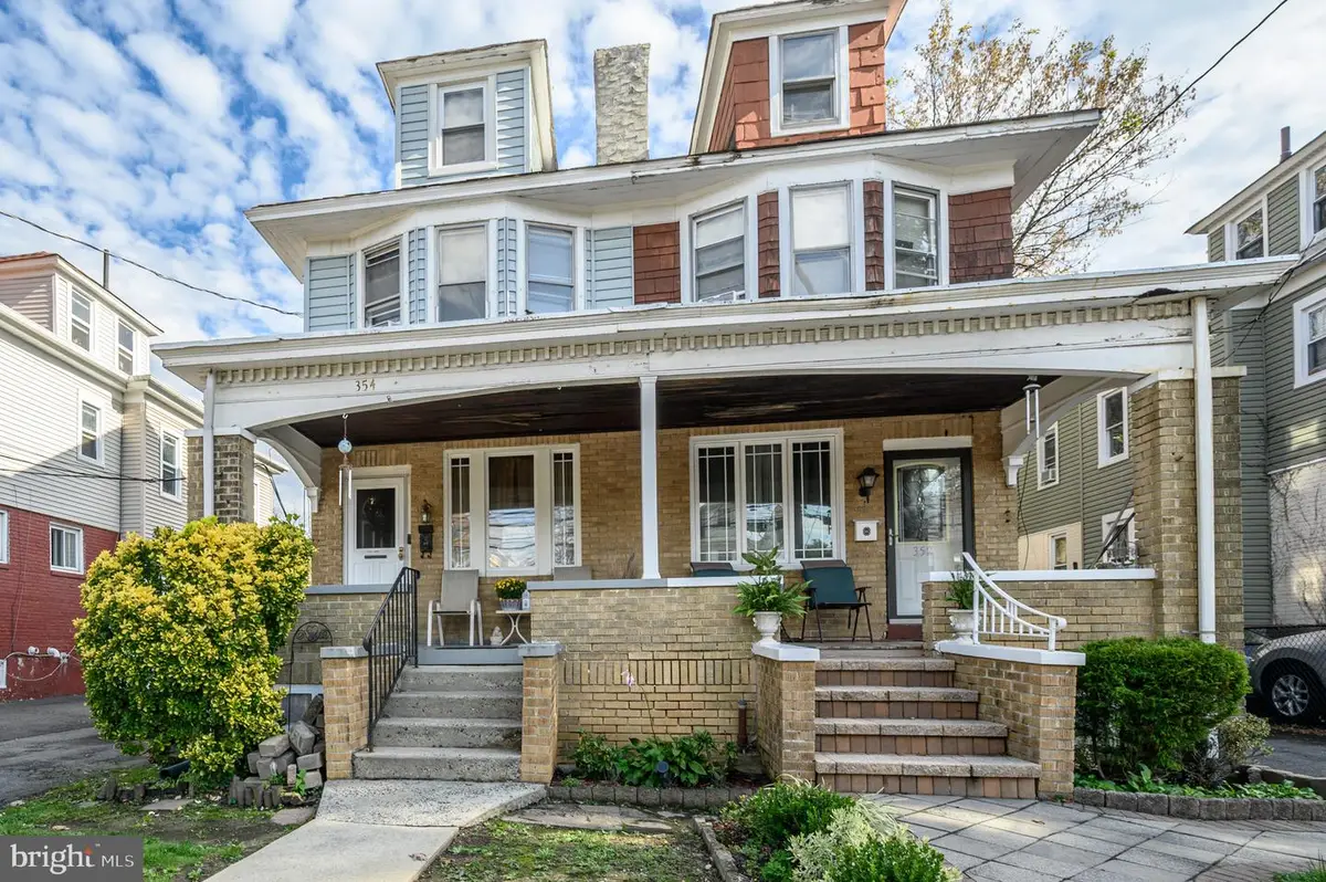 354 Hillcrest Ave, Trenton, NJ 08618 - #1