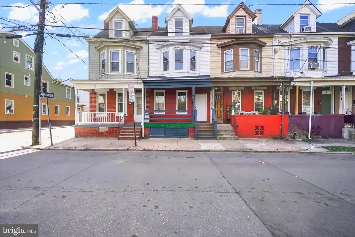 249 Tyler St, Trenton, NJ 08609 - #1