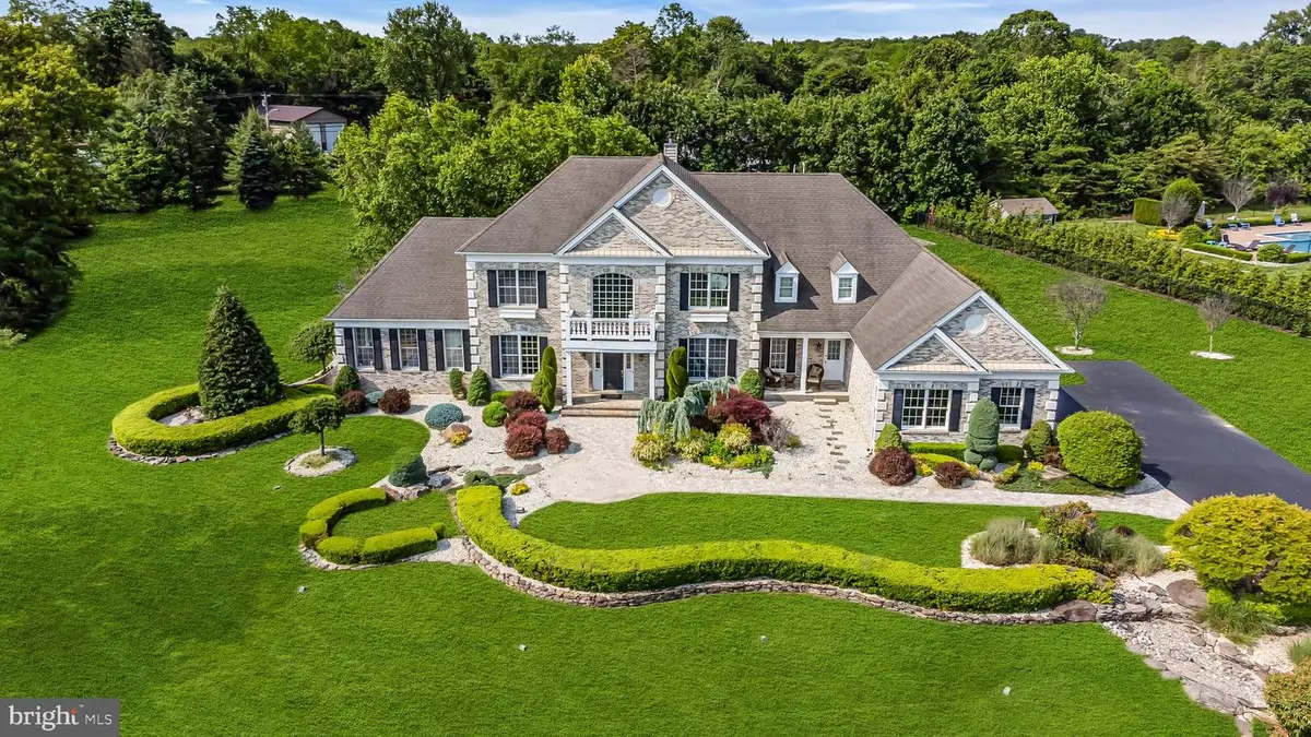 1 Ethan Dr, Farmingdale, NJ 07727 - Image #1