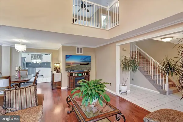 36 Citation Dr, FREEHOLD, NJ 07728