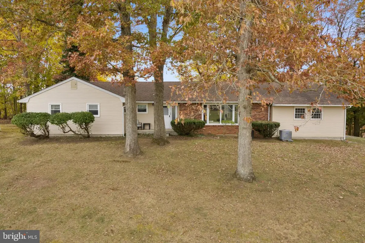193 Burlington Path Rd, Cream Ridge, NJ 08514 - Image #1