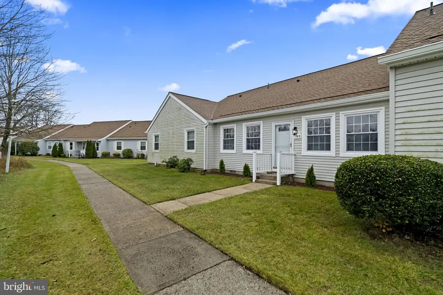 84-b Parkway Dr #b, Freehold, NJ 07728 - Image #3