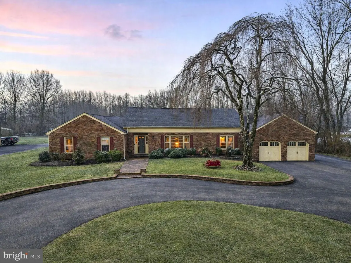 402 Main St, Manalapan, NJ 07726 - #1