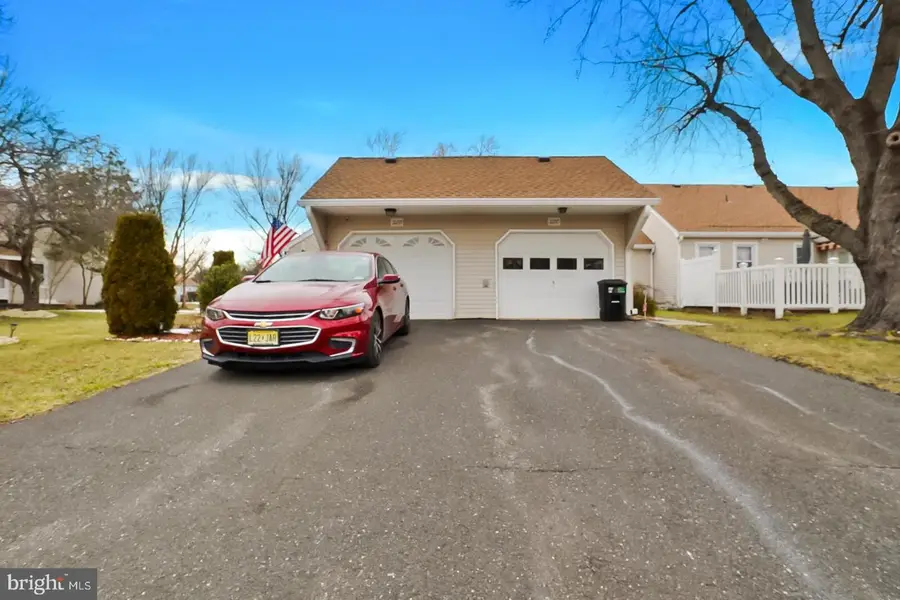 112 Pilatus Platz #d, Freehold, NJ 07728 - Image #2