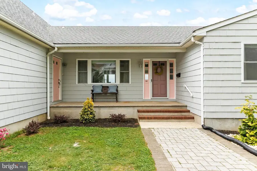 14 Harborview Dr, Atlantic Highlands, NJ 07716 - #2