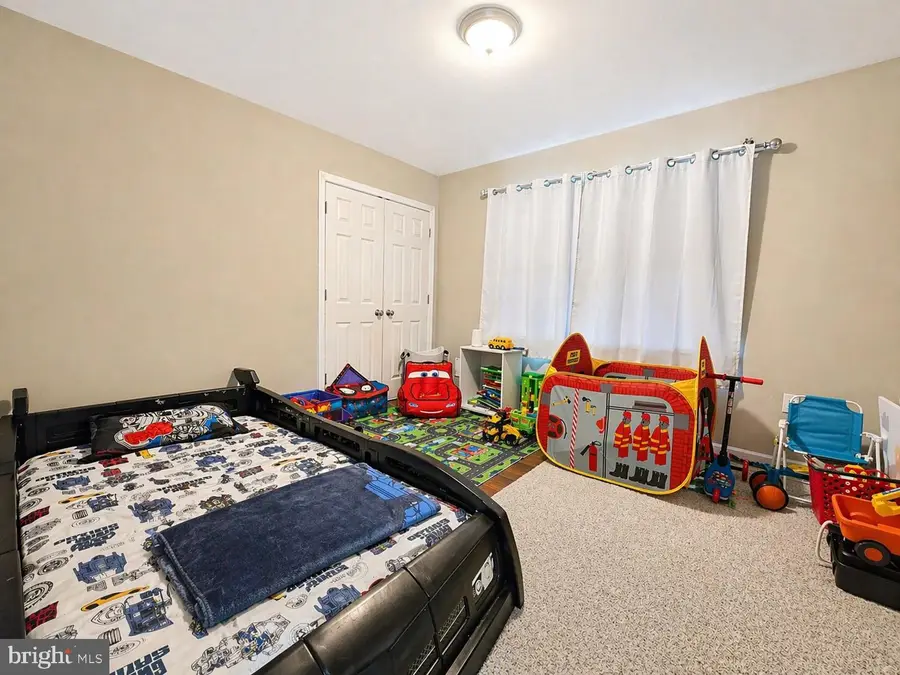 11 Beechwood Ave, Keansburg, NJ 07734 - #3