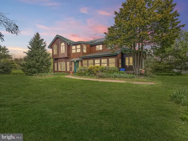 20 Hluchy Rd, ROBBINSVILLE, NJ 08691