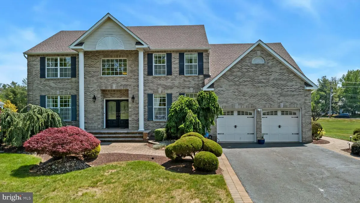 901 Oakley Dr, Freehold, NJ 07728 - #1