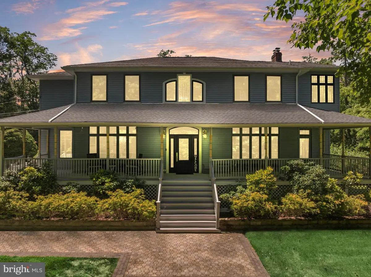 69 Burlington Rd, Cream Ridge, NJ 08514 - #1