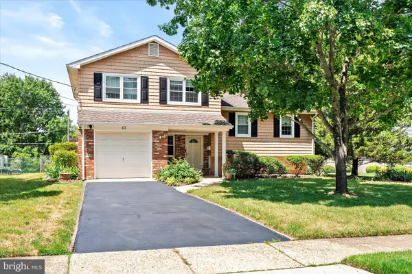 43 Brunswick Drive, HOWELL, NJ 07731