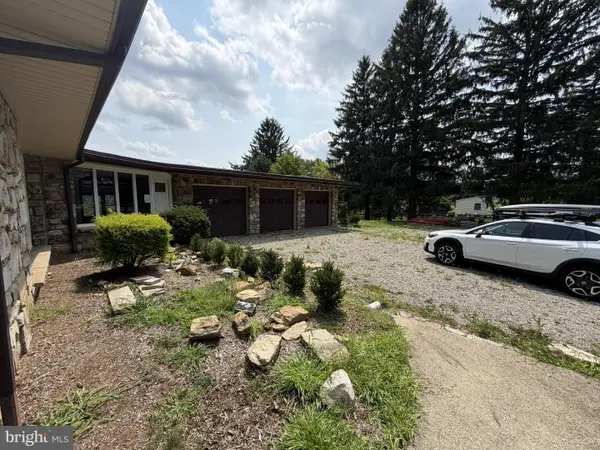89 Flocktown Rd, LONG VALLEY, NJ 07853