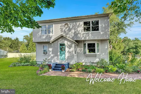 254 Friendship Rd, CRANBURY, NJ 08512