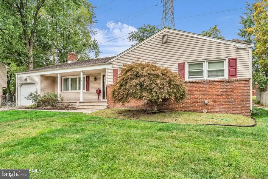 25 Eileen Way, Edison, NJ 08837 - Image #2