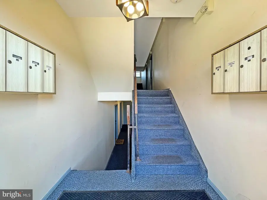 39-a Powderhorn Ct, Woodbridge, NJ 07095 - Image #3