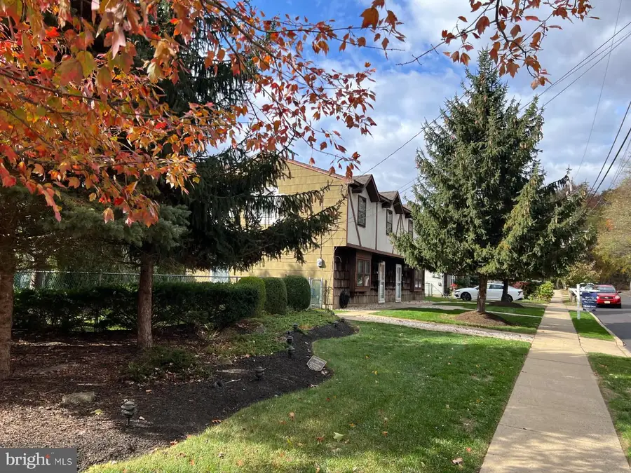 8 Reade St, Jamesburg, NJ 08831 - Image #2