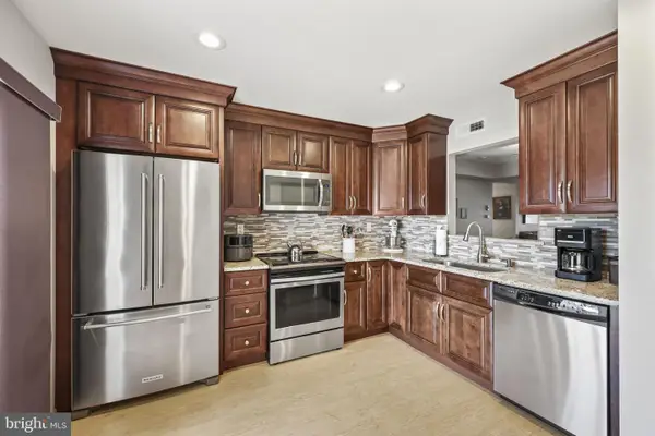 631-b Madison Dr, MONROE TOWNSHIP, NJ 08831