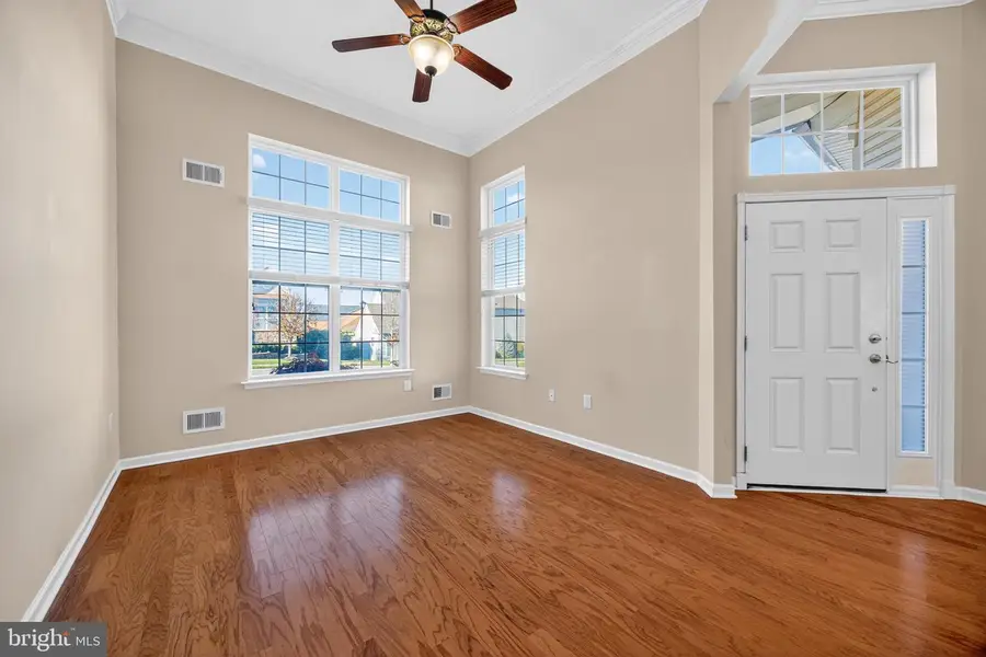 24 Fisher Island Ct, Monroe Township, NJ 08831 - Image #3