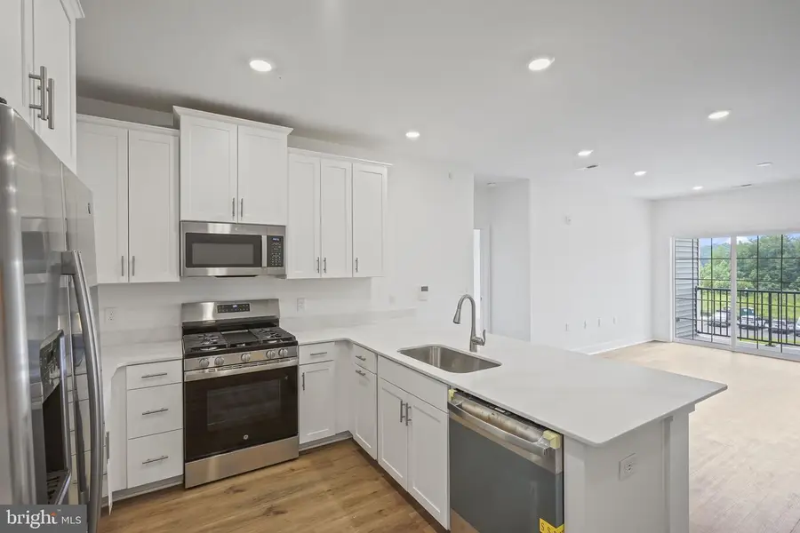 30308 Radford Ct, Monroe Township, NJ 08831 - Image #3