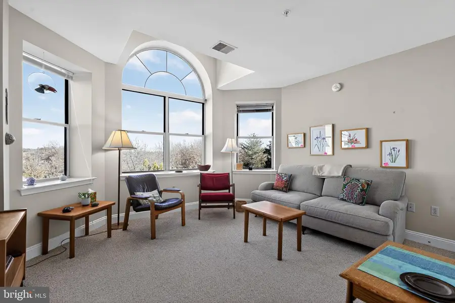 2428 Windrow Dr, Princeton, NJ 08540 - Image #2