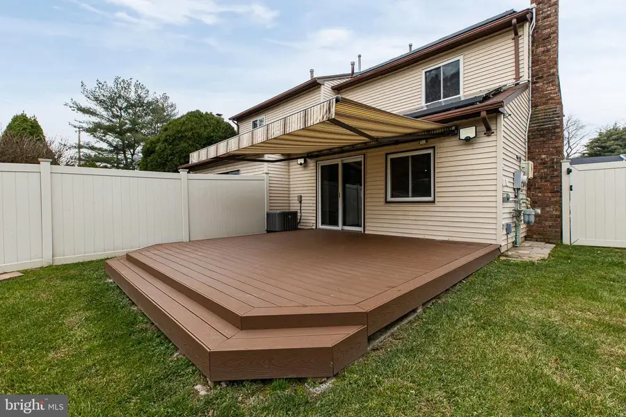 8 Marc Dr, Dayton, NJ 08810 - #3