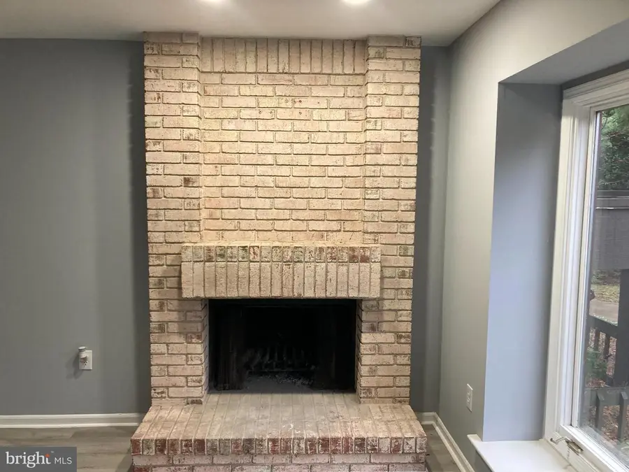 102 Riverbend Dr, North Brunswick, NJ 08902 - Image #3