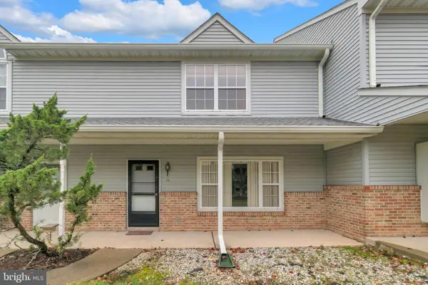 46 Sassafrass, NORTH BRUNSWICK, NJ 08902