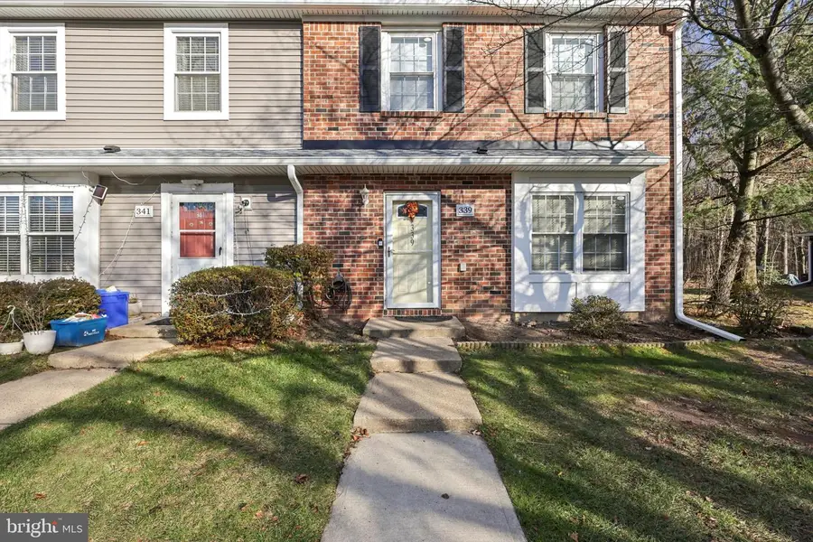 339 Constitution Cir, North Brunswick, NJ 08902 - Image #3