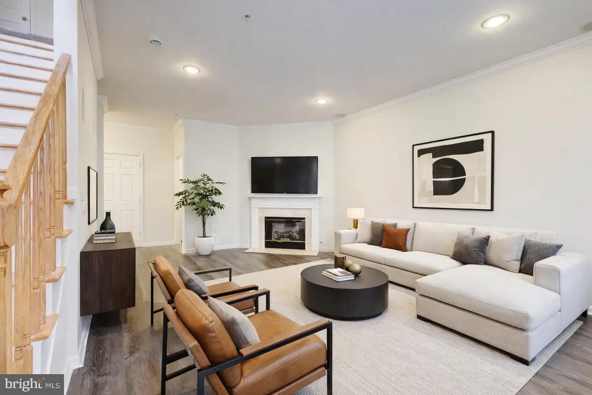 100 Forest Dr, Piscataway, NJ 08854 - Image #1