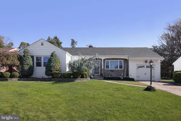 824 Evergreen Ct, NORTH BRUNSWICK, NJ 08902