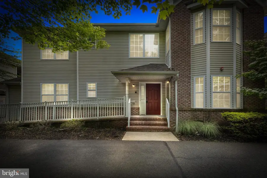 107 Forest Dr, Piscataway, NJ 08854 - Image #2