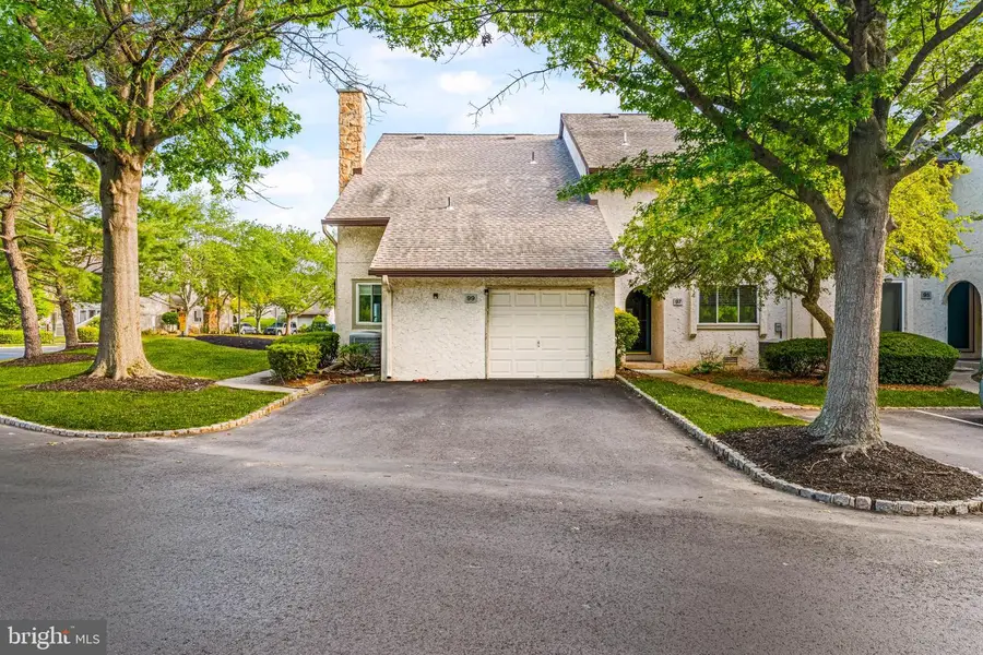 99 Thoreau Dr, Plainsboro, NJ 08536 - Image #2